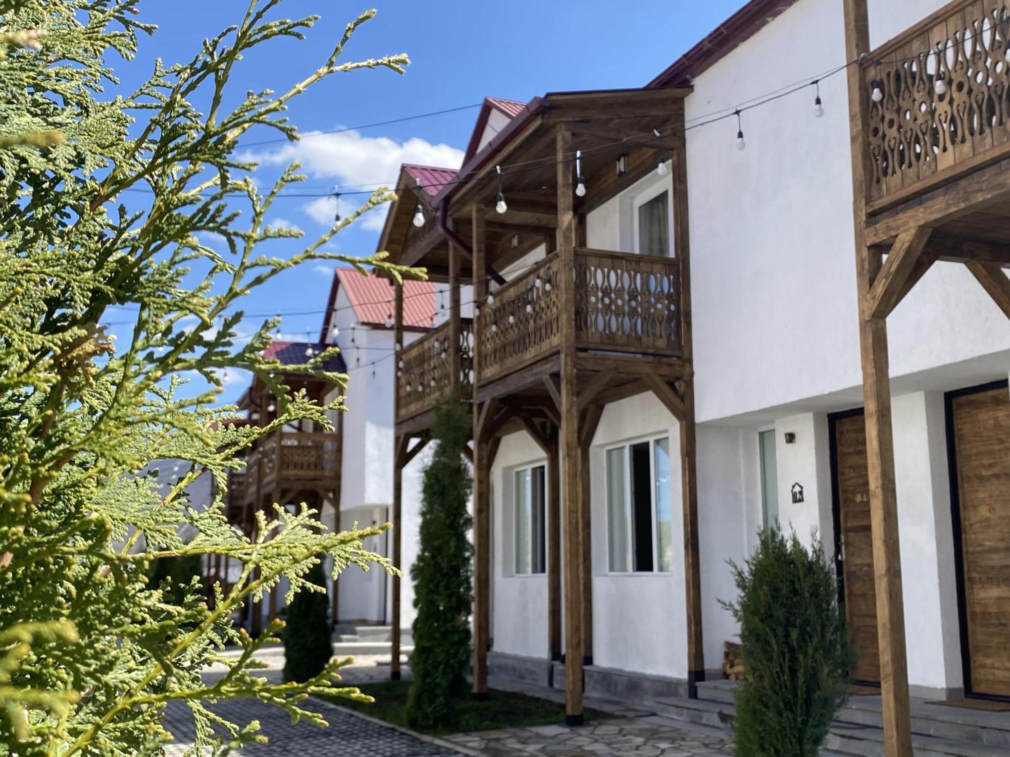 Motives Inn Дилижан Экстерьер фото