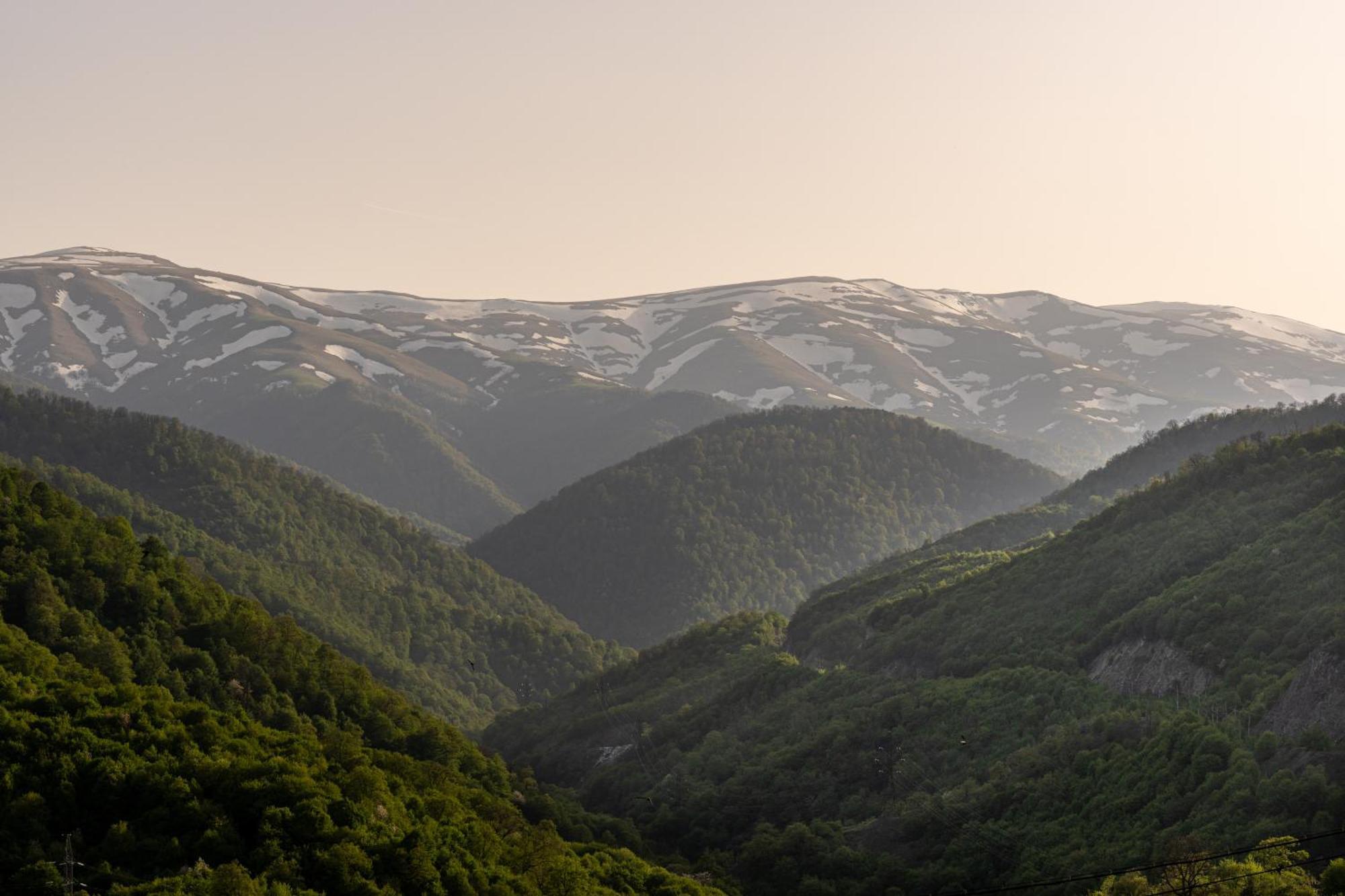 Motives Inn Дилижан Экстерьер фото
