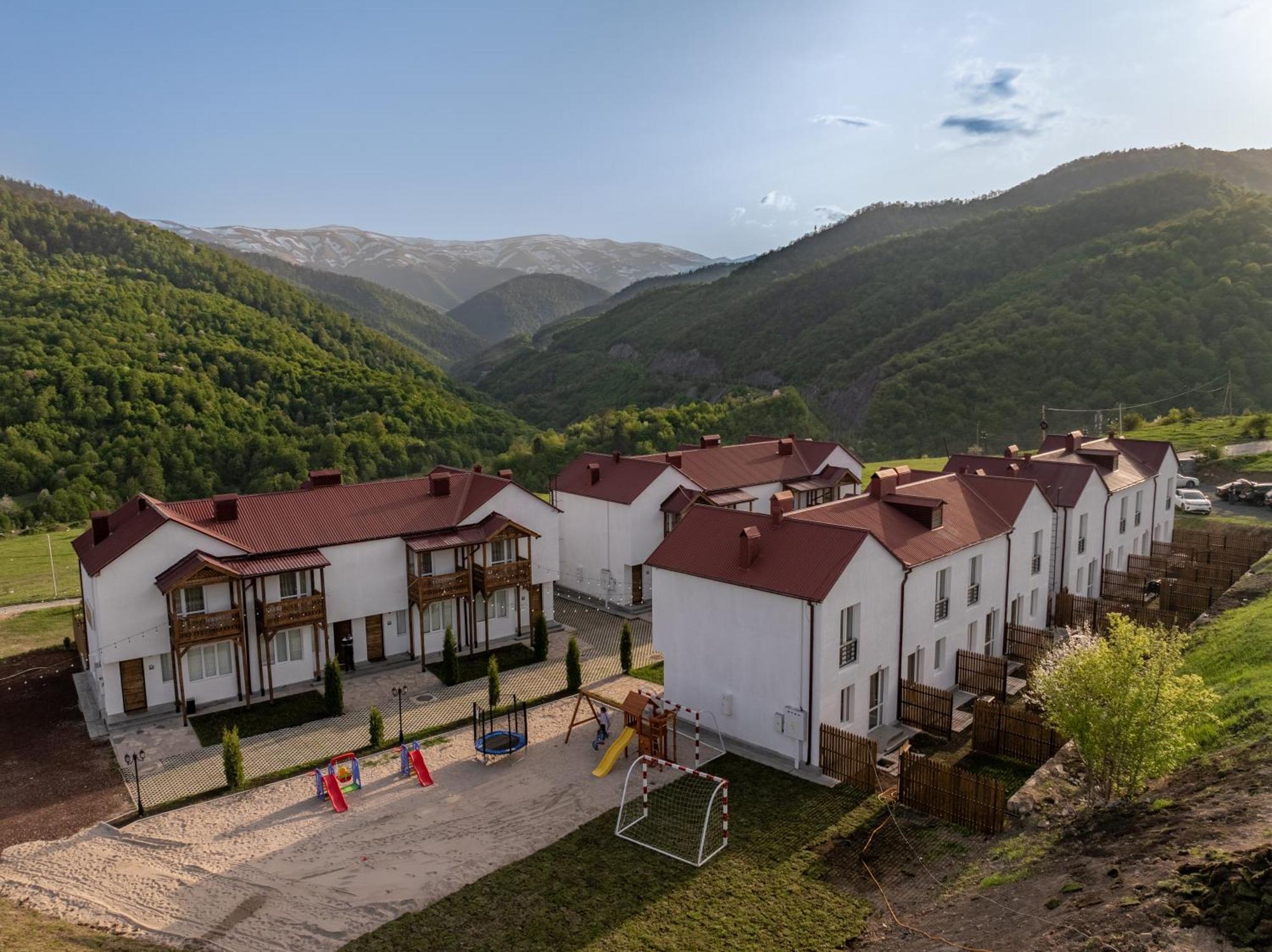 Motives Inn Дилижан Экстерьер фото